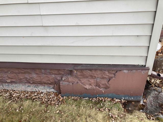 Cracking Foundation in Superior, WI