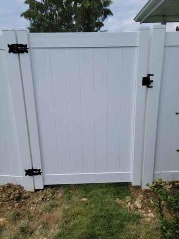 6' White Acadia Vinyl  Privacy Fence