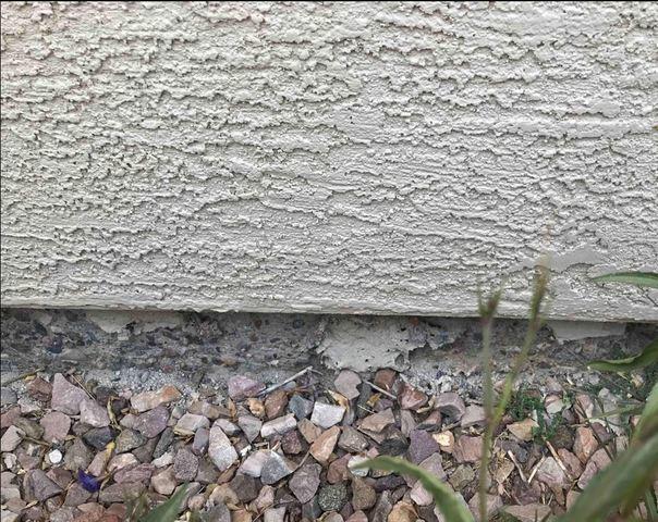 Stem Wall Signs of Failure: Spalling Concrete