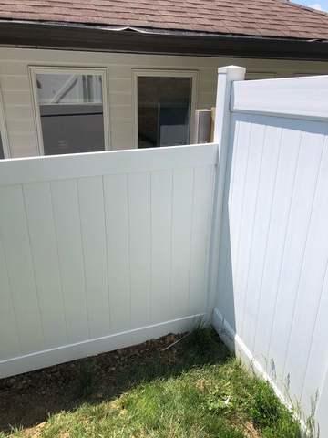 6' White Acadia Vinyl Privacy Fence (1) 4' gate