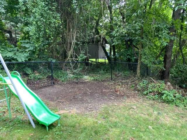 4' Black Chain Link Fence (1) 4' gate Installation