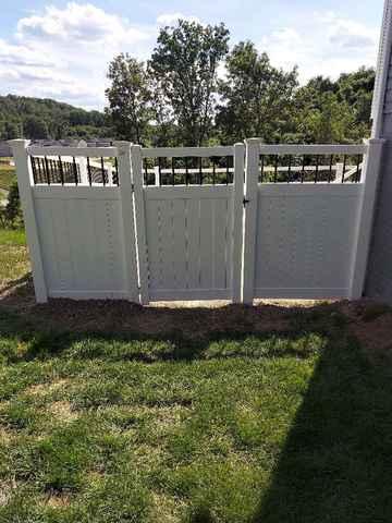 6' White Acadia Privacy Aluminum Round Black Spindle Top (1) 4' gate / New England Caps on all Fence Posts, Flat caps on Gate