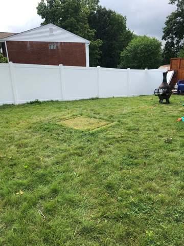 6' White Acadia Privacy Vinyl Fence (1) 4' gate Installation