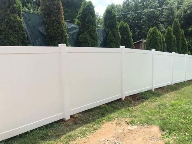 6' White Acadia Privacy Vinyl Fence Installation