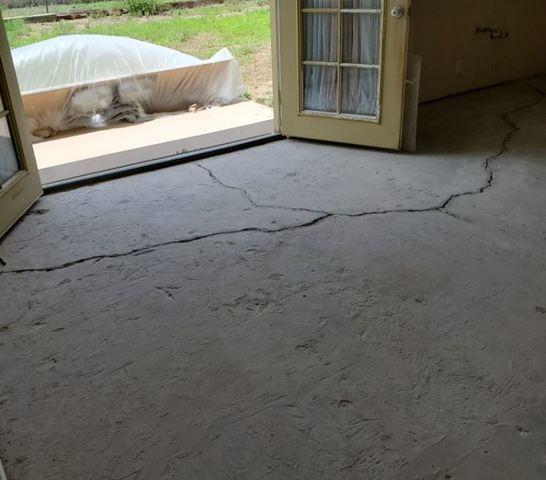 Crack in the Living Room In Prescott Valley, AZ