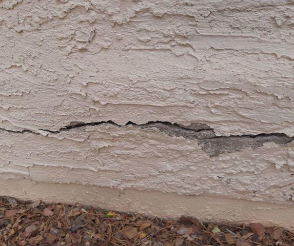 Horizontal Concrete Crack on Stem Wall in Gilbert, AZ