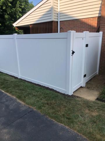 6' Almond Vinyl Acadia Fence replacement on Backyard New England Caps on Fence Posts, Flat caps on gate / (1) 4' gate