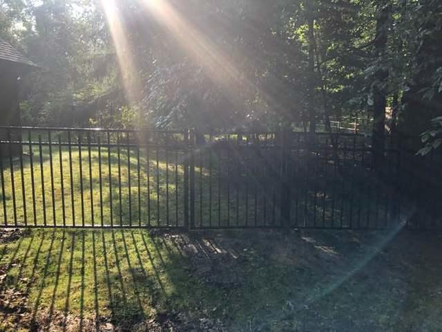 Black 3 Rail Wilmington Flush Bottom Aluminum Fence 4' Gate Installation