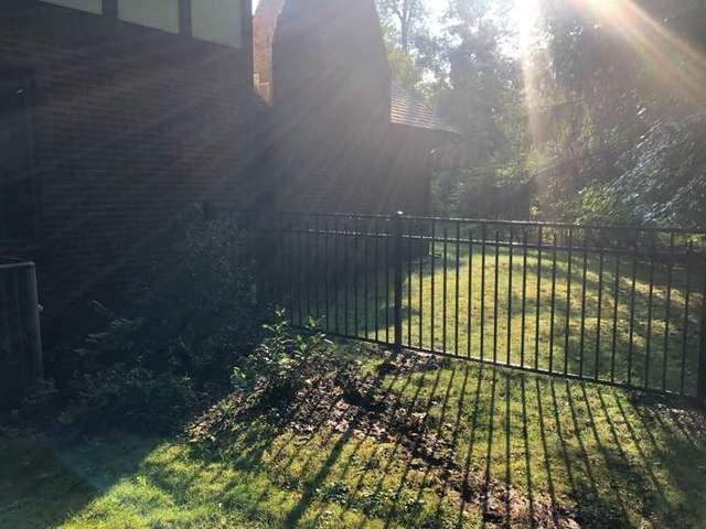 Black 3 Rail Wilmington Flush Bottom Aluminum Fence 4' Gate Installation