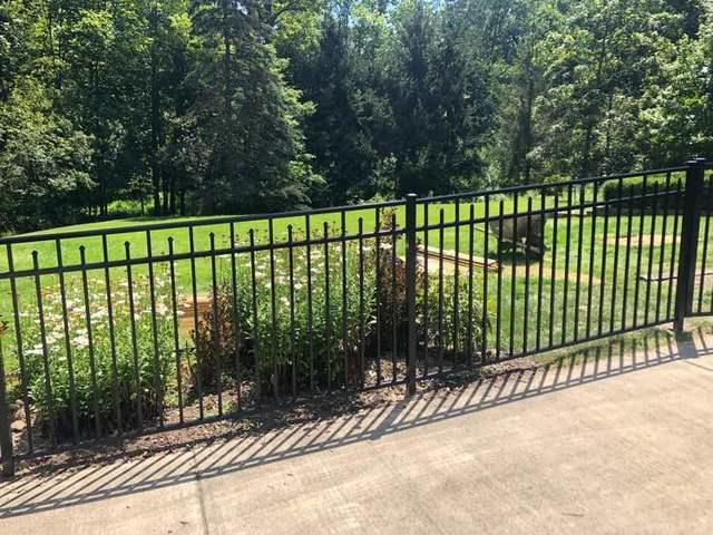 Black 3 Rail Wilmington Flush Bottom Aluminum Fence 4' Gate Installation