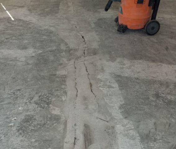 Crack Stitching Repair System: Grinding & Vacuuming