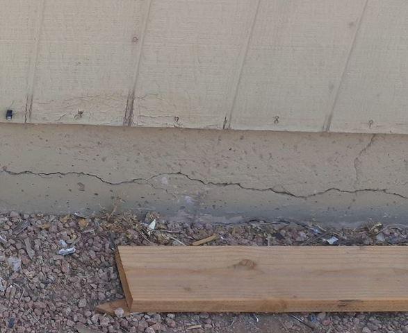 Horizontal Concrete Crack on Stem Wall in Mesa, AZ