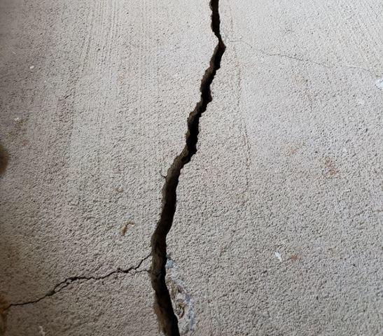 Expansive Soil: How Clay Soil Can Harm Your House's Foundation