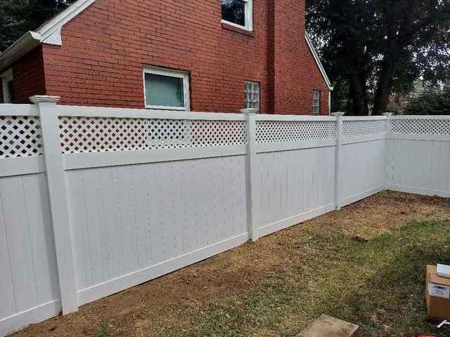 6' White Vinyl Privacy Acadia with Lattice Top