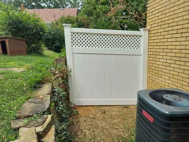 6' White Vinyl Privacy Acadia with Lattice Top