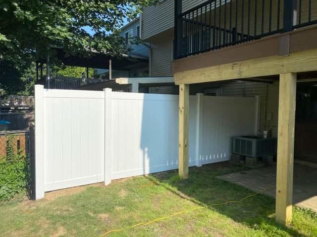 6' White Vinyl Acadia Privacy Fence