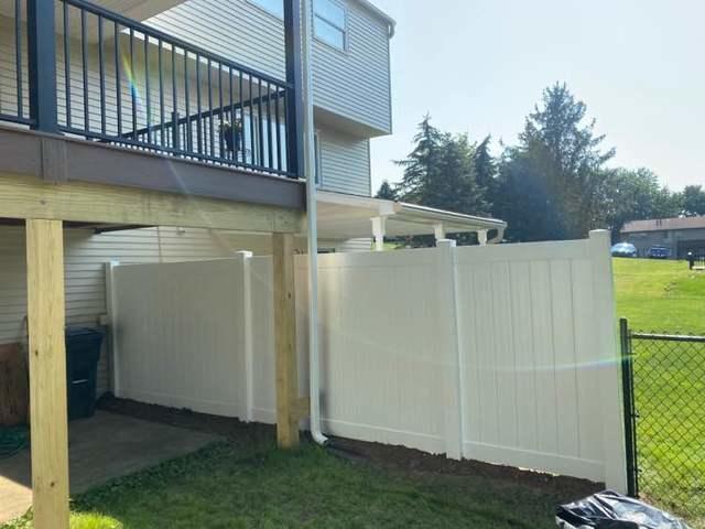 6' White Vinyl Acadia Privacy Fence