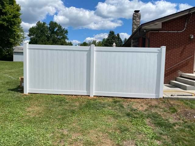 6' Khaki Vinyl Acadia Privacy Fence New England Caps