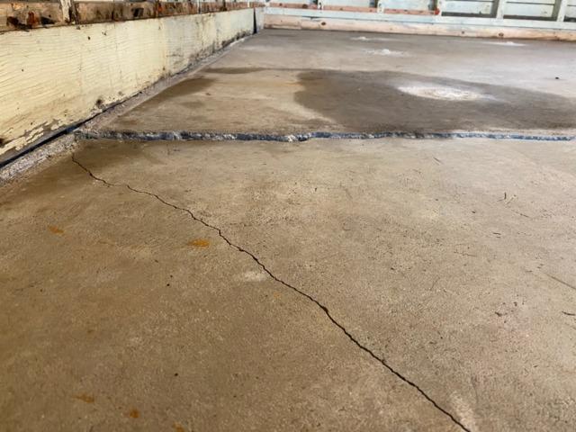 Concrete Cracks Leak Water