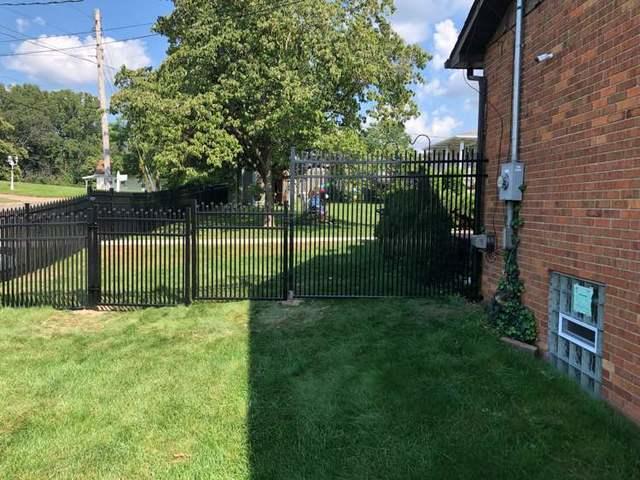 4' Black Aluminum Fence Blue Ridge, Extra Picket, 3 Rail, Flush Bottom (2) 4' gates / (1) 8' gate