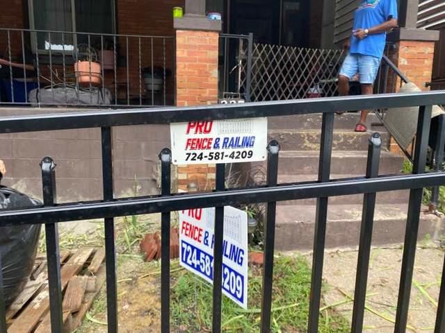 4' Black Wilmington, 3 Rail, Commerical Grade, Flush Bottom Aluminum Fence