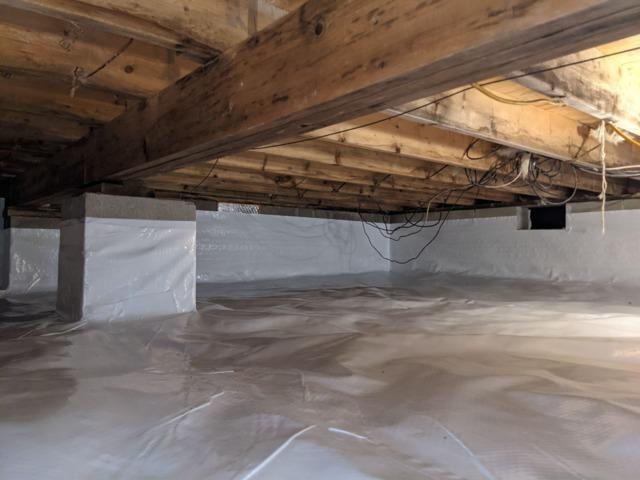 Thorough Wrapping of Piers and Walls in Felton, DE Crawl Space