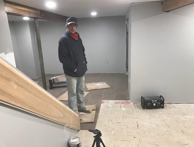 The Installation Crew has finished installing the walls and is getting ready to install the Thermal Dry Elite Floor Tiles.