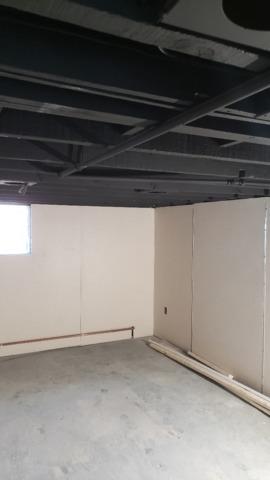 Installing The EverLast Wall Panels