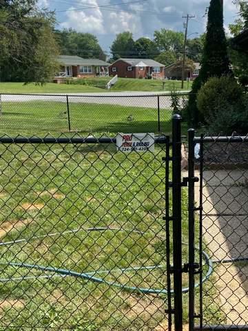 4' Black Chain Link Fence (1) 4' gate installation