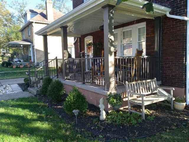 Bronze Aluminum Tuscany C-10 Front Porch