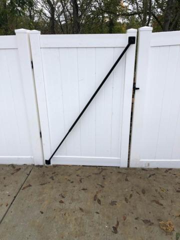 6' White Vinyl Acadia Privacy (1) 4' gate
