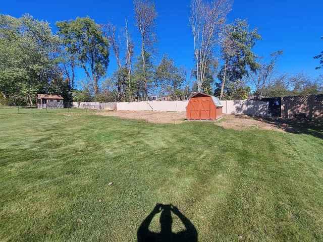 6' Khaki Vinyl Acadia Privacy Fence Installation