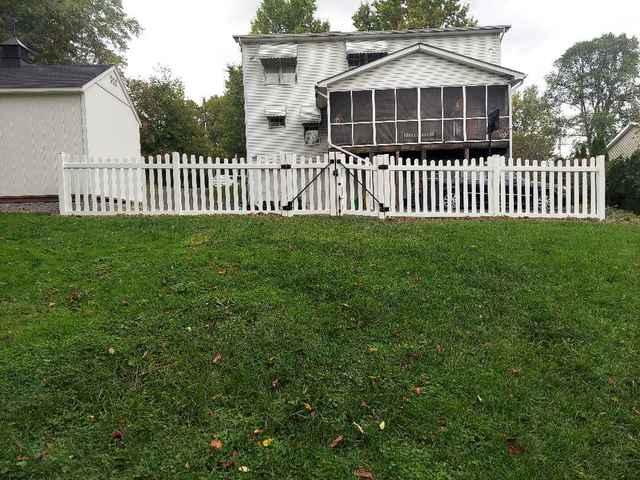 4' White Vinyl Olympic Concave Fence New England Caps, (1) 3' gate, (1) 6' double gate Installation