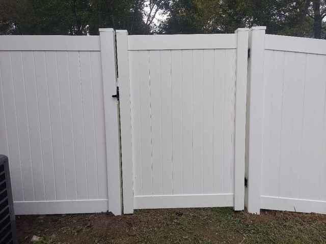 6' White Acadia Privacy Fence  and (1) 4' gate