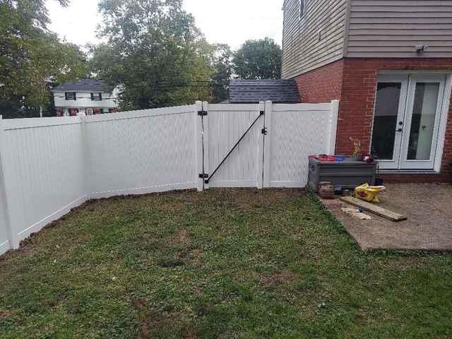6' White Acadia Privacy Fence  and (1) 4' gate