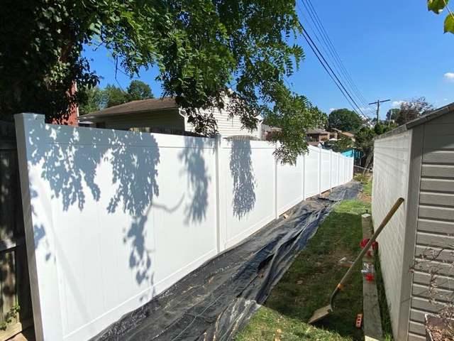 6' White Vinyl Acadia Privacy Fence