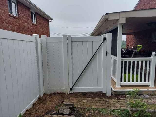 6' White Acadia Privacy Vinyl Fence (2) 3' gates Installation