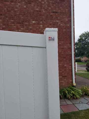 6' White Acadia Privacy Vinyl Fence (2) 3' gates Installation