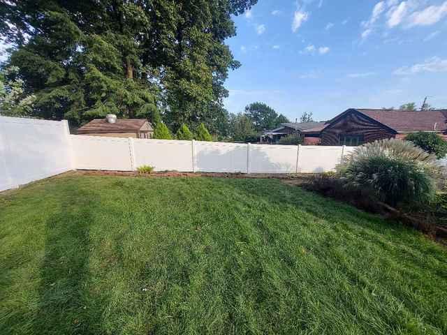 6' and 4' White Vinyl Acadia Privacy (2) 4' gates