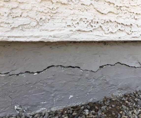 Stem Wall Failure Symptoms: Horizontal Cracks in Glendale, AZ