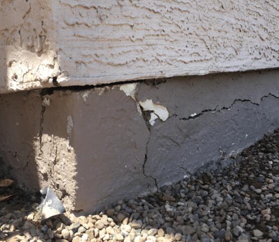 Stem Wall Failure Symptoms: Vertical Cracks in Glendale, AZ