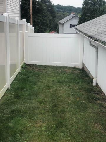 6' White Vinyl Acadia Privacy (1) 3' gate Backyard