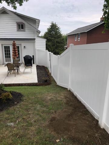 6' White Vinyl Acadia Privacy (1) 3' gate Backyard