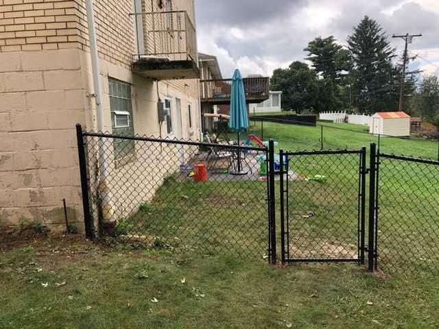 4' Black Chain Link Fence Backyard and (1) 3' gate / (1) 4' gate Installation