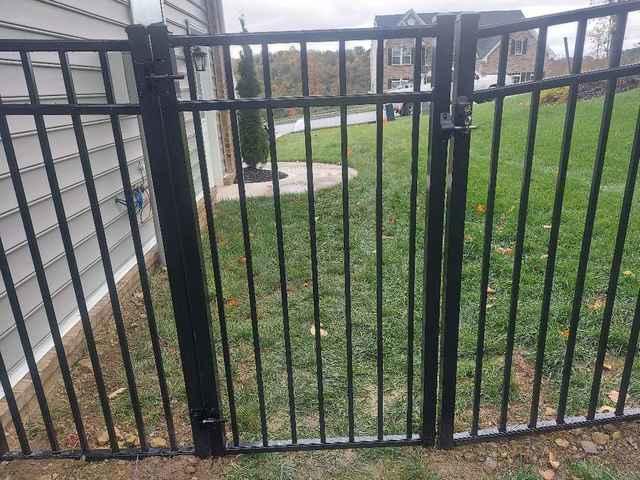 5' Black Commercial Aluminum Fence 3 Rail, Flush Bottom (1) 3' gate straight Installation