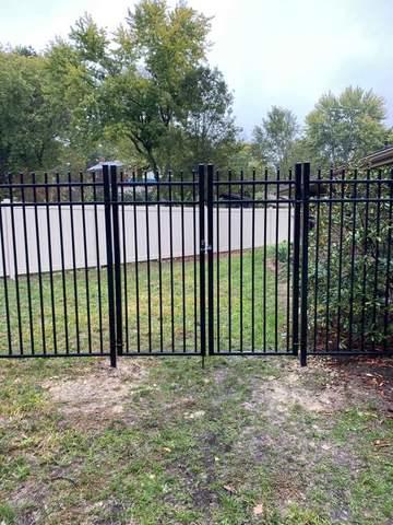 6' Khaki Vinyl Acadia Privacy / 6' Black Aluminum Chicago, Flush Bottom, Commercial Grade Backyard