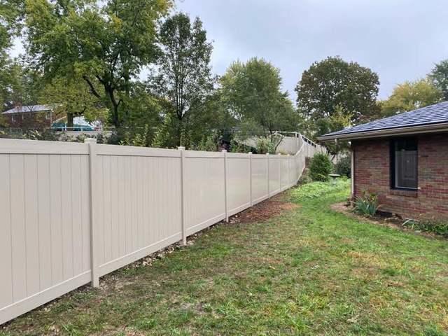 6' Khaki Vinyl Acadia Privacy / 6' Black Aluminum Chicago, Flush Bottom, Commercial Grade Backyard