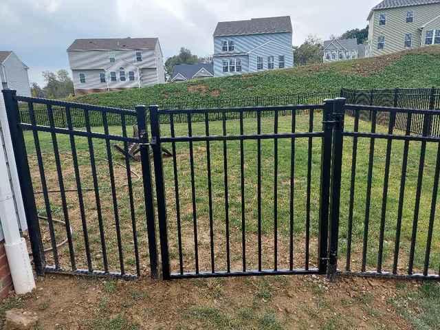 4' Black Classic Aluminum Fence Commercial Grade, Flush Bottom (1) 4' gate