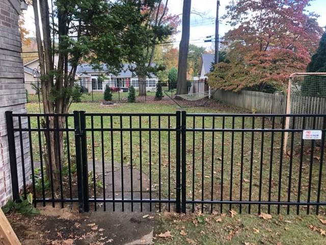 4' Black Classic Aluminum Fence Commercial Grade, Picket Through Bottom Rail, 3 Rail (1) 4' gate