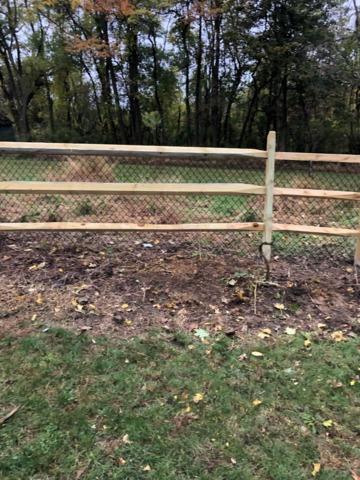 Natural Pressure Treated Pine 3 Rail Split Rail/ 4' Black Chain Link